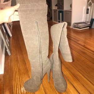 High heeled over the knee Boots